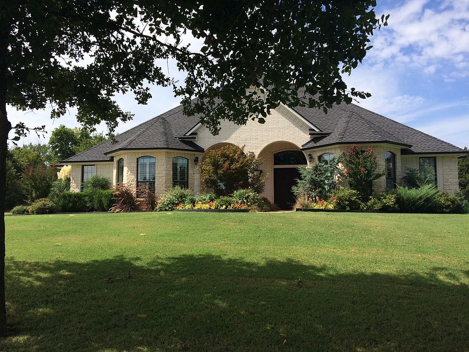 1st image of 750 Highland Hills Dr