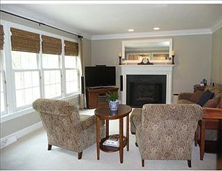 4th image of 244 Saint Leonards Ln