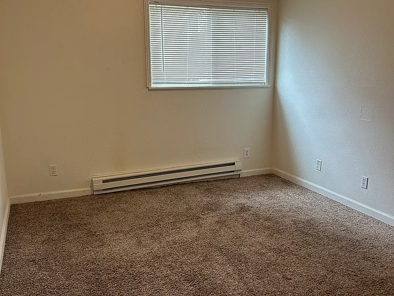 2-Bedroom Unit
Bedroom 1