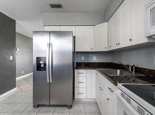 2360 NW 52nd Ct, Fort Lauderdale, FL 33309