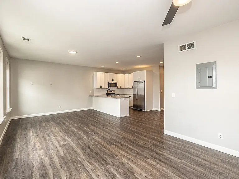 920 S 2nd St #202 — Photo 17