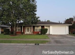 537 Debbie Dr, Westwego, LA 70094