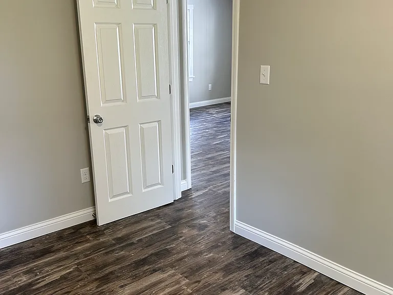 1212 S River St — Photo 11