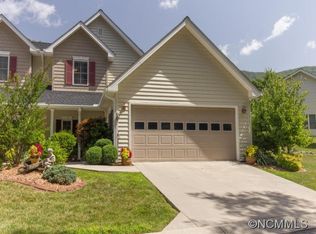 18 Viera Dr, Swannanoa, NC 28778