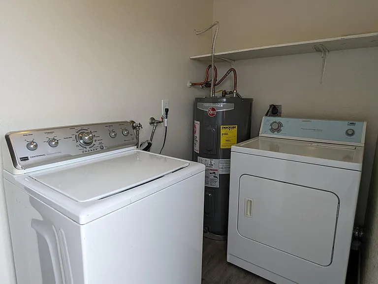 2059 N Winterhaven #101 — Photo 24