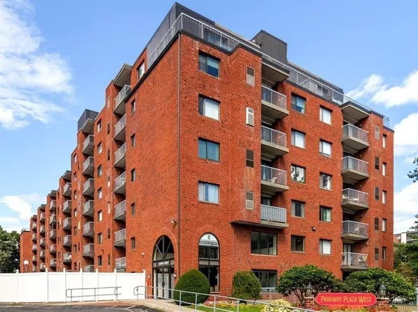 8 9th St APT 411, Medford, MA 02155