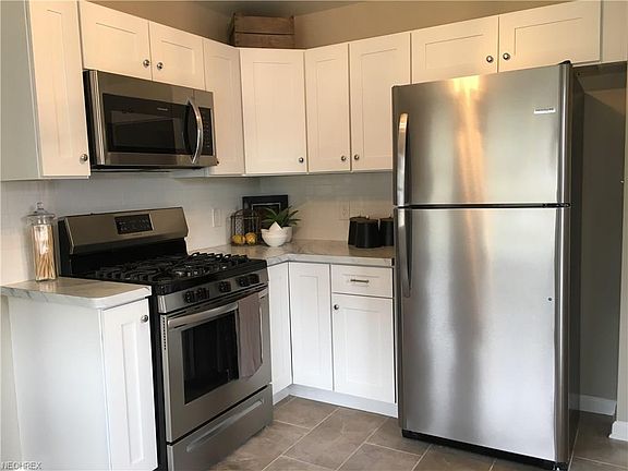 4th image of 7402 Dorothy Ave