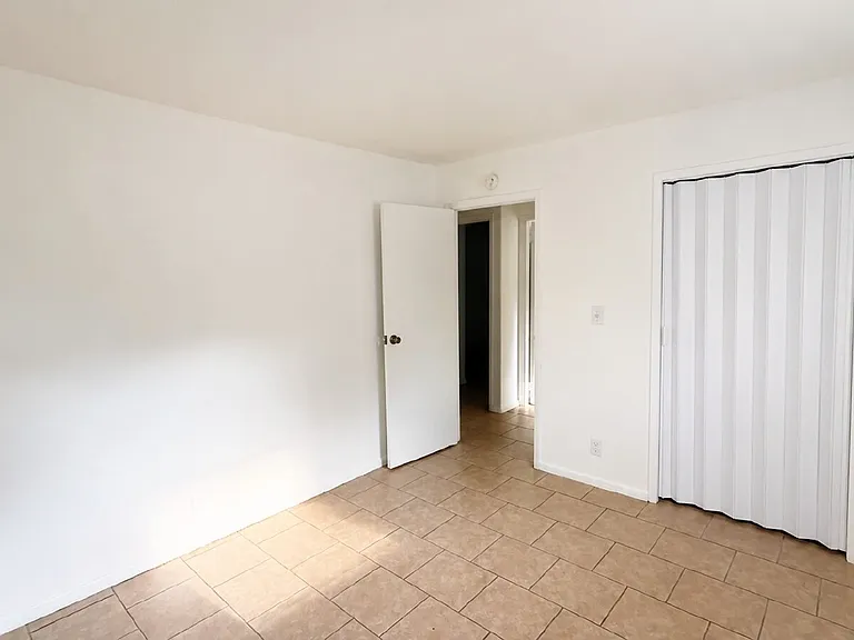 3608 Eisenhower Dr — Photo 7