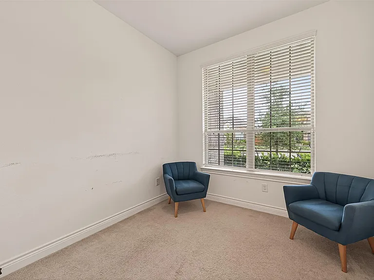 7319 Woodlark Ridge Dr — Photo 32