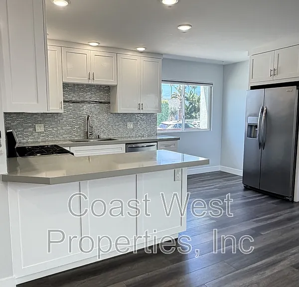 2030 Diamond St #A — Photo 6