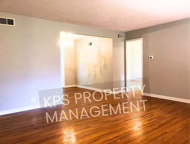 2 bed, 1009 sqft, $1,150 — Photo 2