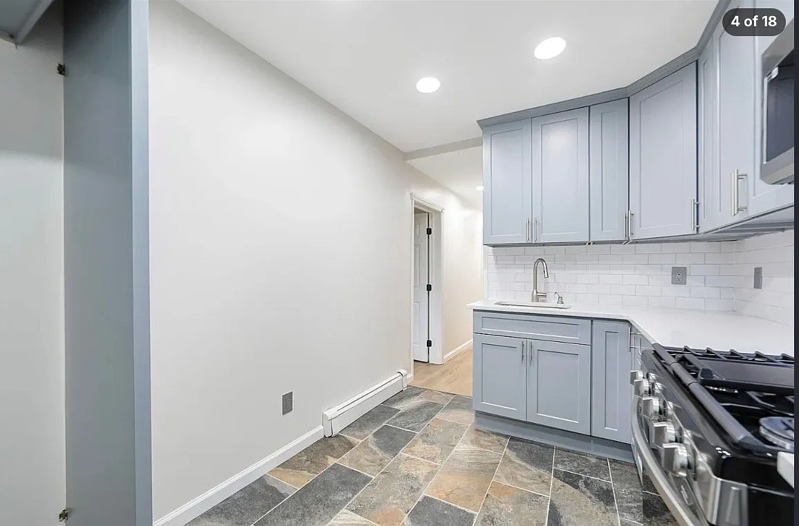 3 bedrooms — Photo 3