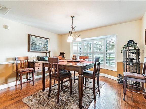 3rd image of 2802 Forest Club Dr