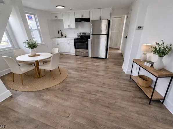 611 New York Ave Floor 2, Lyndhurst, NJ 07071