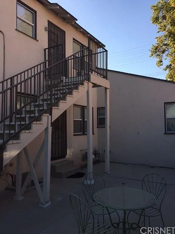 1320 W Alameda Ave — Photo 3