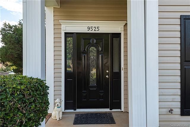 1st image of 9525 Green Apple Dr