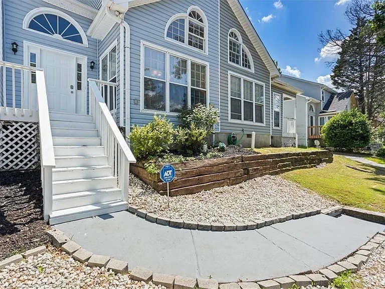 1672 Paddlewheel Dr — Photo 3