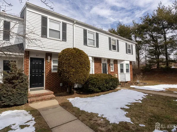 21 Rosewood Ct, Sayreville, NJ 08872