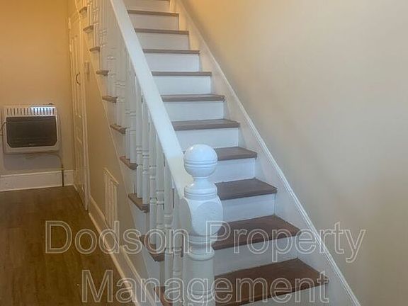 2nd image of 1145-1147 Farmer St