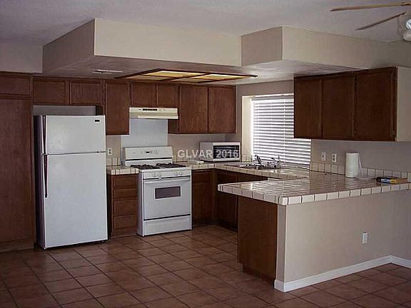 5th image of 725 Scottsdale St