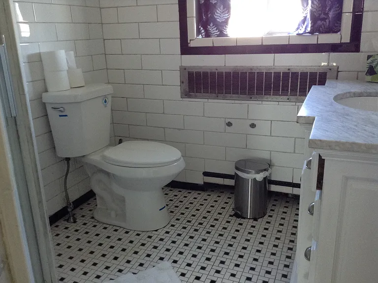 Saint Ann St — Photo 11