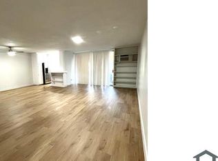 8558 Holloway Dr APT 202B, West Hollywood, CA 90069