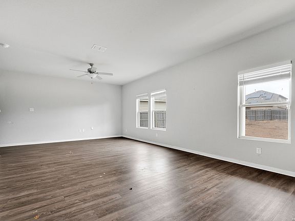 5th image of 13430 Sendero Roble