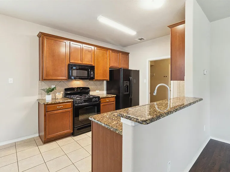 1600 Sugarberry Ln #54 — Photo 7
