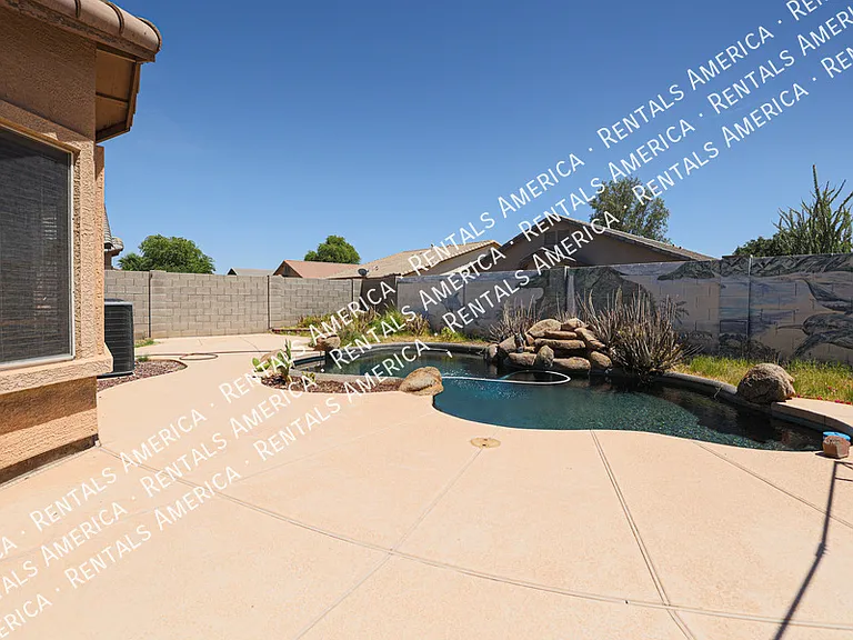 11925 W Jefferson St — Photo 37