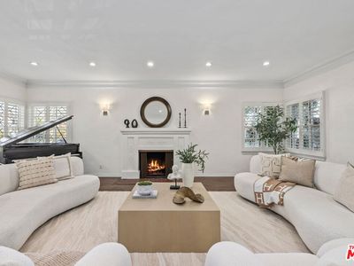 233 S Alta Vista Blvd, Los Angeles, CA, 90036