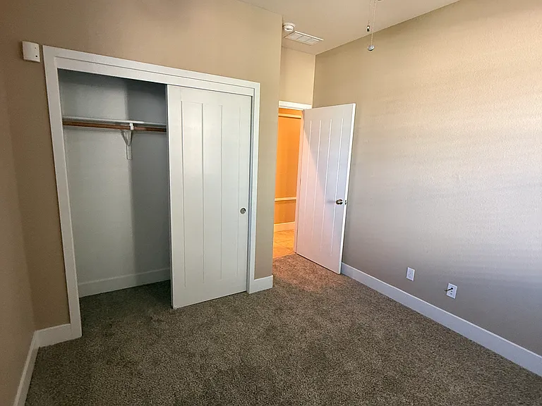 6684 E Farrin Ave — Photo 16
