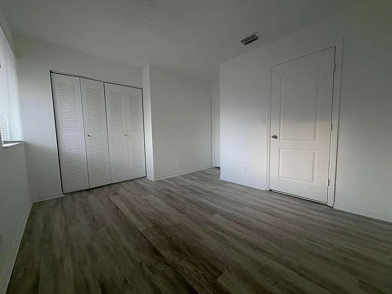 21300 NE 8th Ct #3004 — Photo 2
