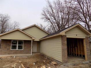 108 Mechanic St, Cleburne, TX 76031