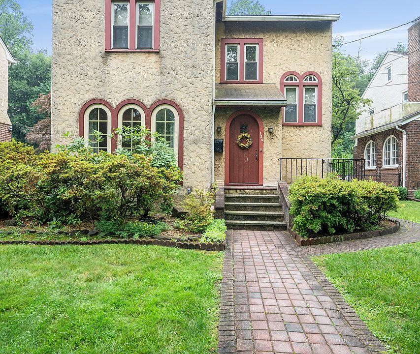 1st image of 124 Hutchinson Blvd