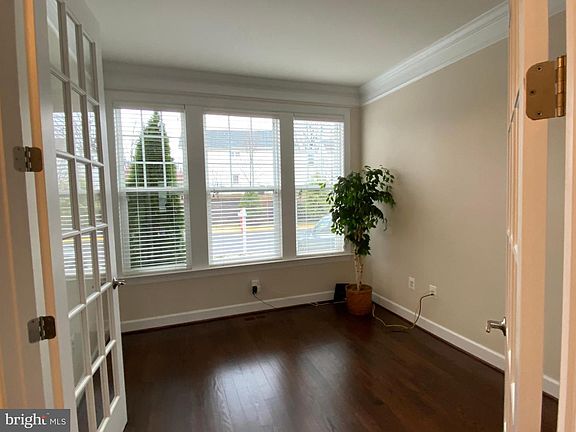 4th image of 10250 Greenspire Dr