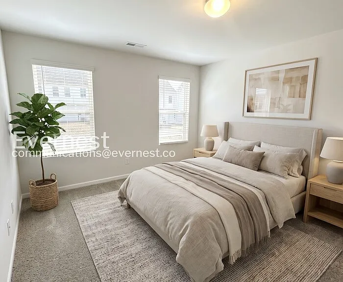 233 W Grover St — Photo 4