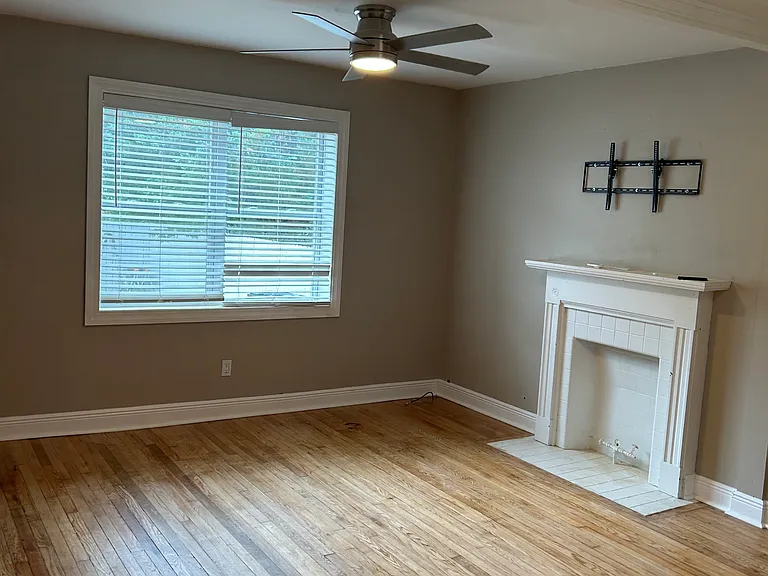 1623 Quarrier St #A — Photo 22