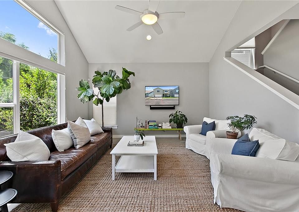 1st image of 301 W Stassney Ln Unit 8