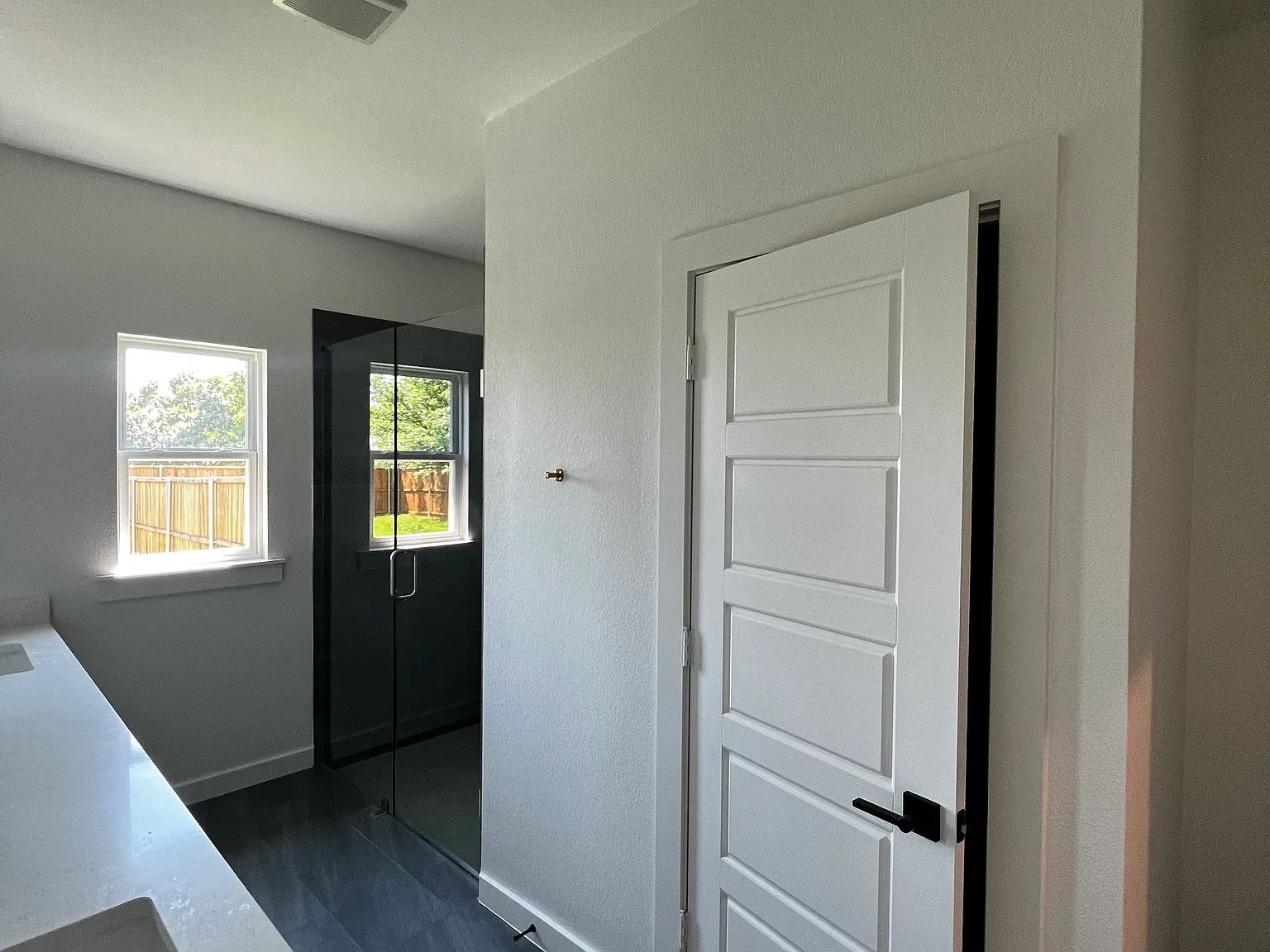 309 W Cedar St — Photo 3