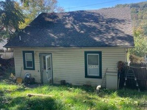 64 Lake Dr