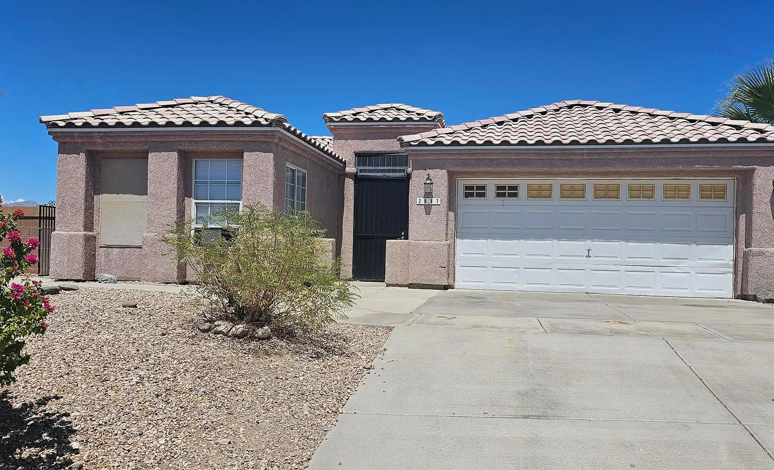 2937 Desierto Verde — Photo 1