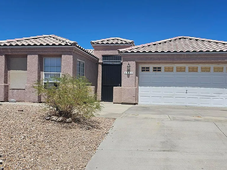 2937 Desierto Verde — Photo 1