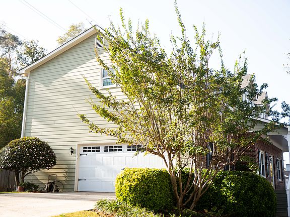 3rd image of 1534 Glenfield Dr