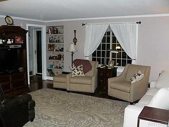 4th image of 508 Walton Dr