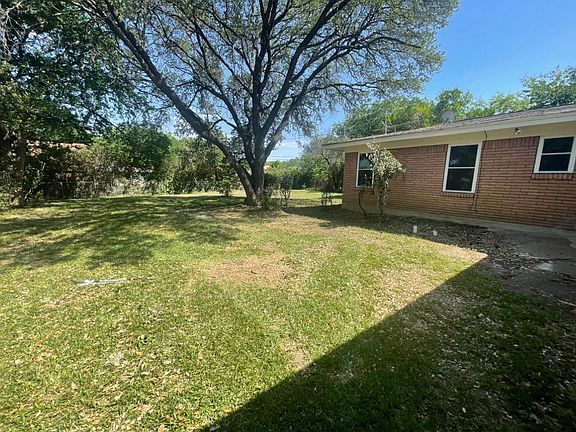 3rd image of 5217 Wedgway Dr