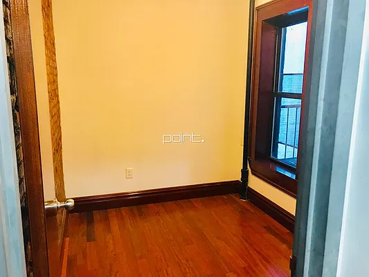 Rented by Point NYC | media 33