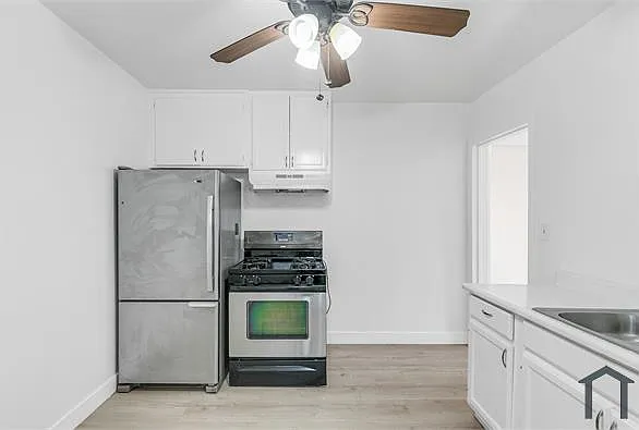 6537 Woodley Ave — Photo 14