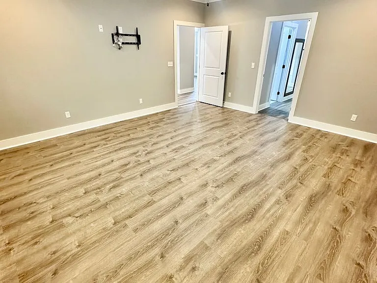 1180 French Quarter Way — Photo 28