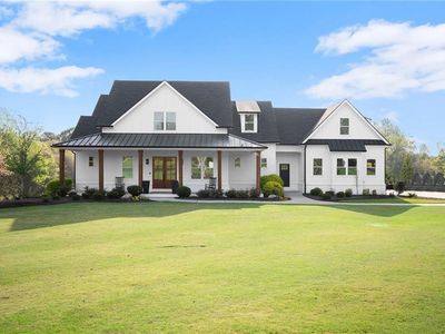 35 Happy Chair Ln, Hoschton, GA, 30548