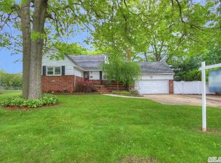 1315 14th St, West Babylon, NY 11704